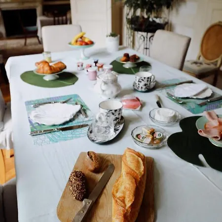 Bed & Breakfast La By Michel Gonet *
